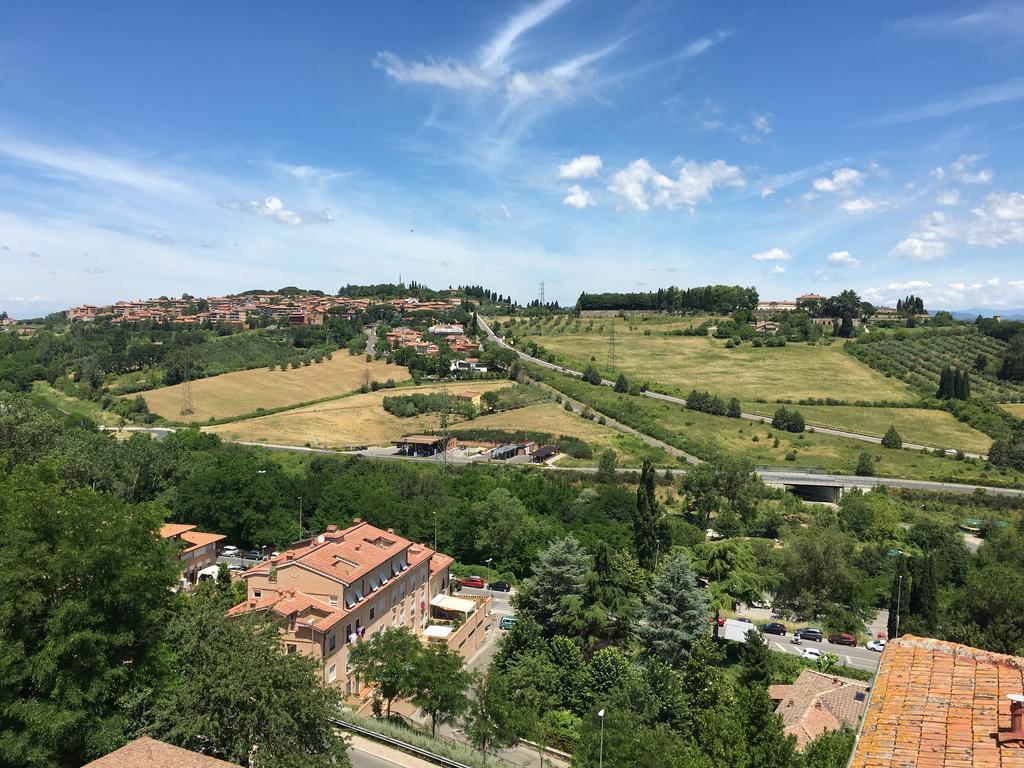 Numero Dodici Appartamento Alpha Siena Bagian luar foto