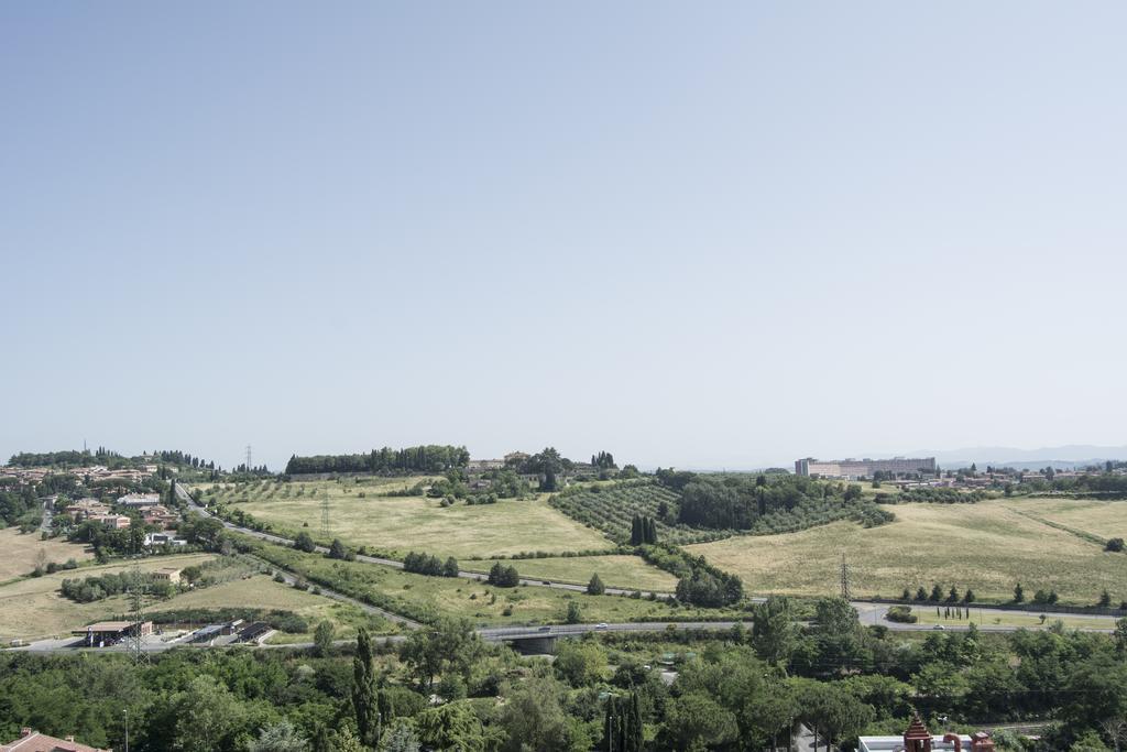 Numero Dodici Appartamento Alpha Siena Bagian luar foto